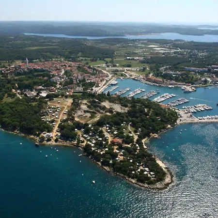 A2 Oliva With Terrace Near To Beach Porec