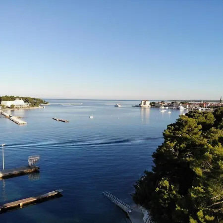 A2 Oliva With Terrace Near To Beach Porec