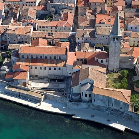Apartman A2 Oliva With Terrace Near To Beach Porec