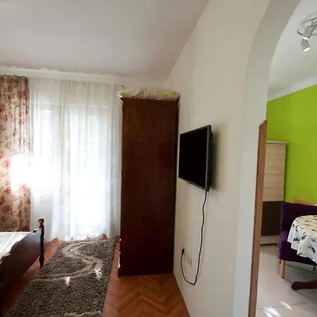 Apartman A2 Oliva With Terrace Near To Beach Porec