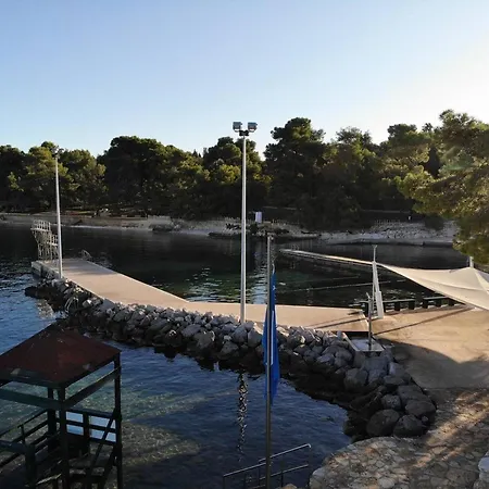 A2 Oliva With Terrace Near To Beach Porec